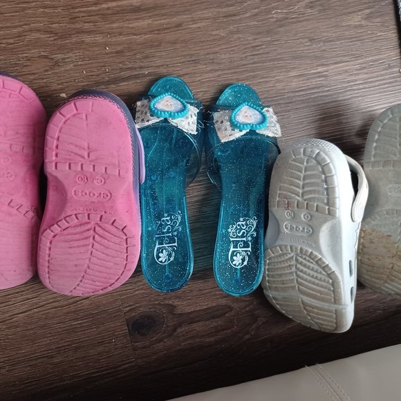 Size 10 girls croc and play shoea - Picture 1 of 2